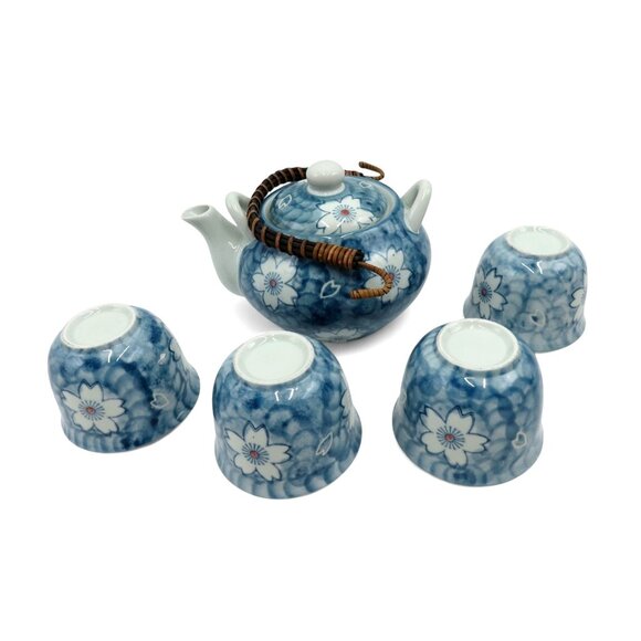 Porcelain TEA SET with Blue and White Floral Design in Box Japanese Vintage - Picture 6 of 13
